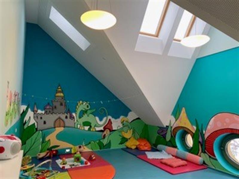 Image 2 : Crèche et foyer de jour enfant à Useldange : Crèche Un Der Atert